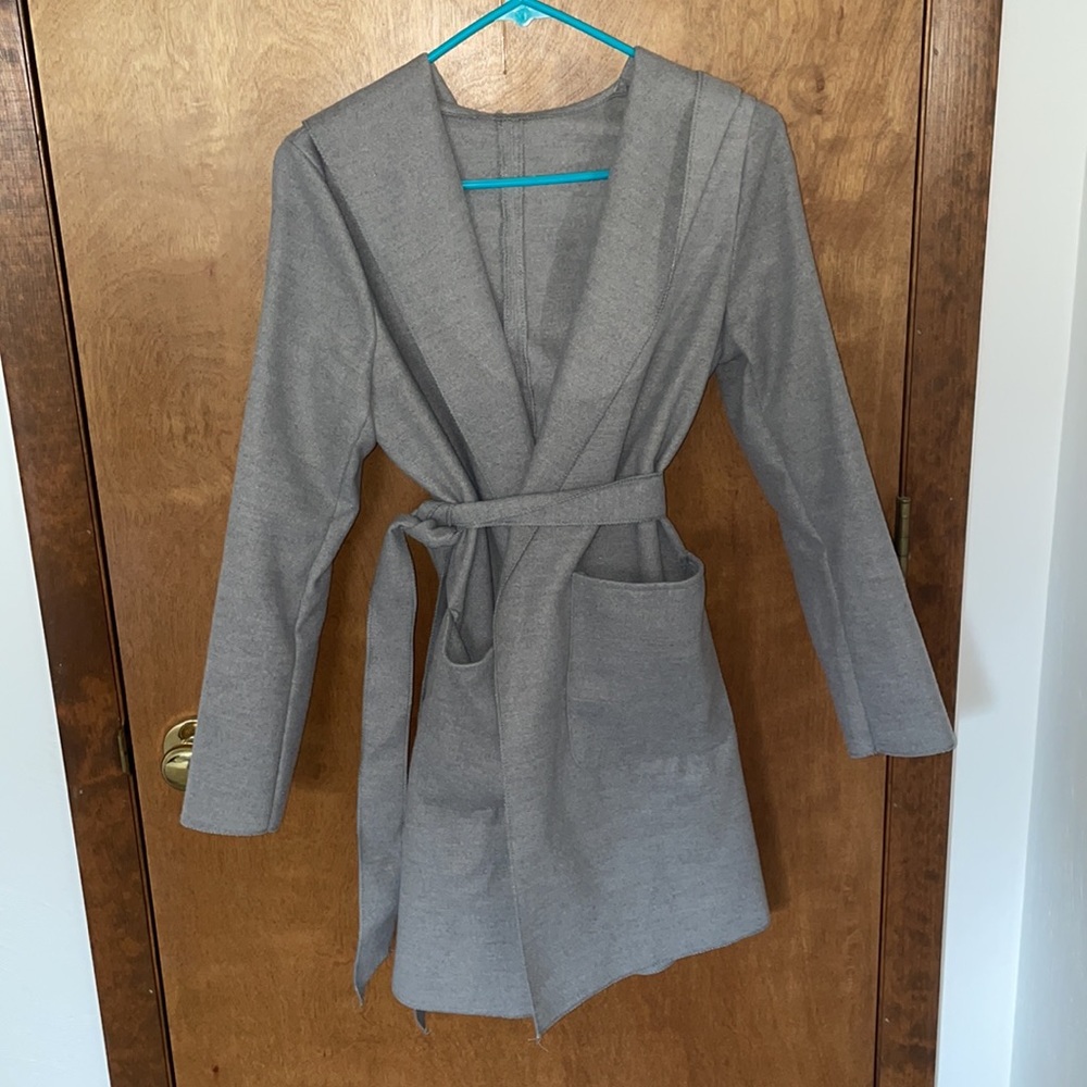 Women’s Grey Coat with Oversized Pockets Small